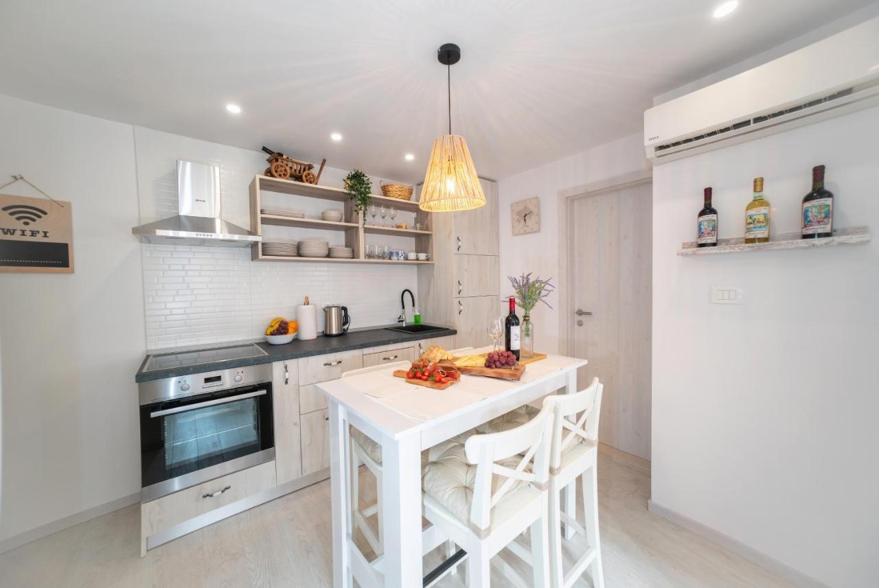 New Cozy Apartment - Center Of Old Town Omiš Exterior foto